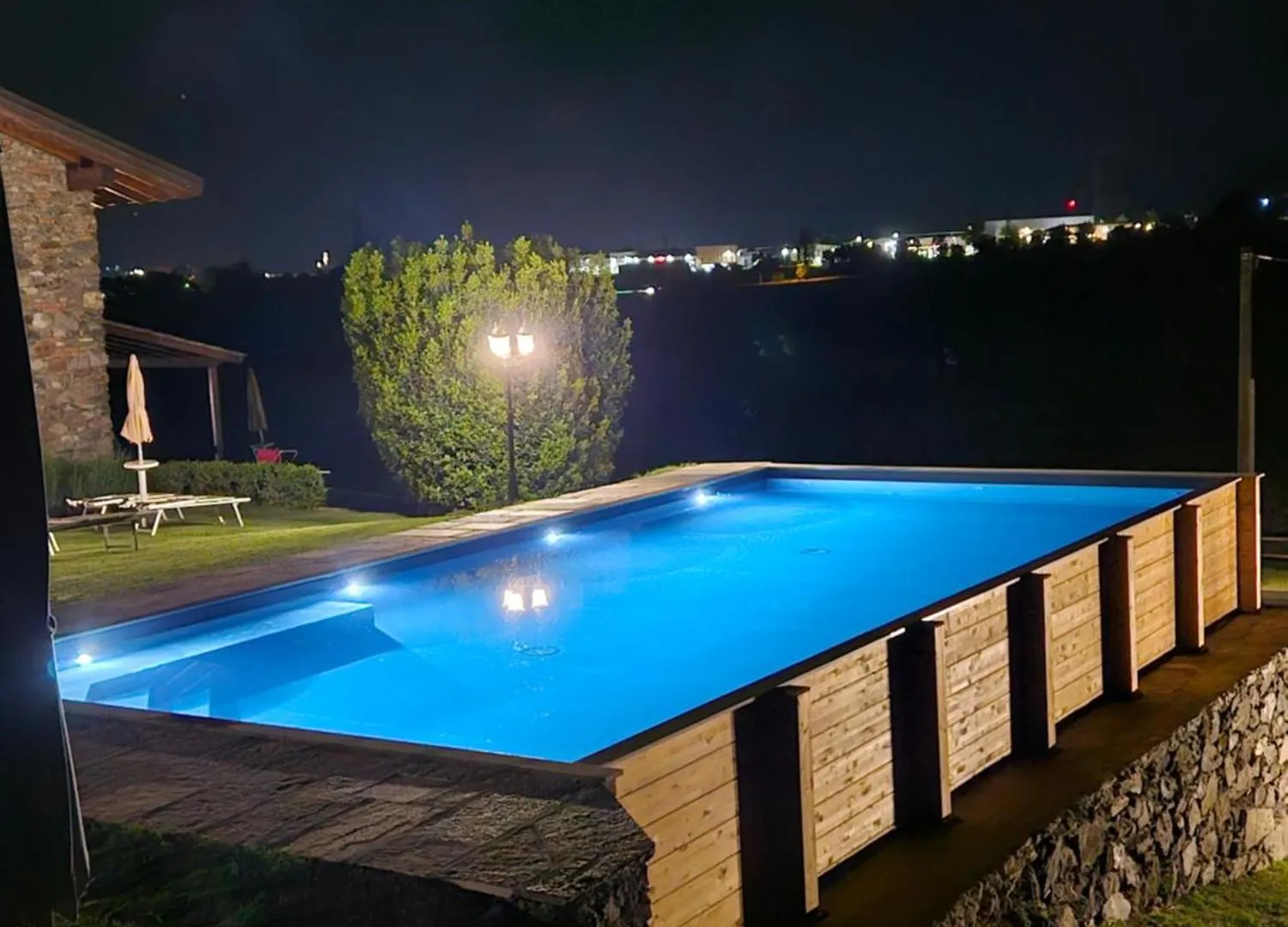 Villa Borgo Erbiola Colico 0*,