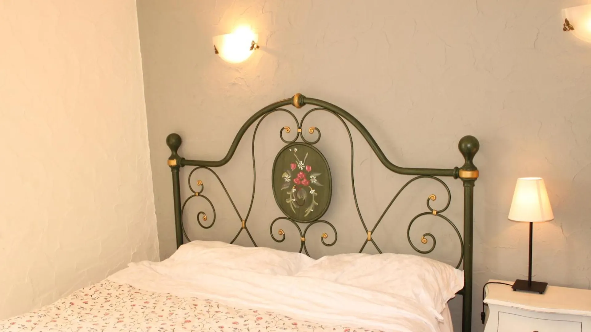 Borgo Erbiola Villa Colico