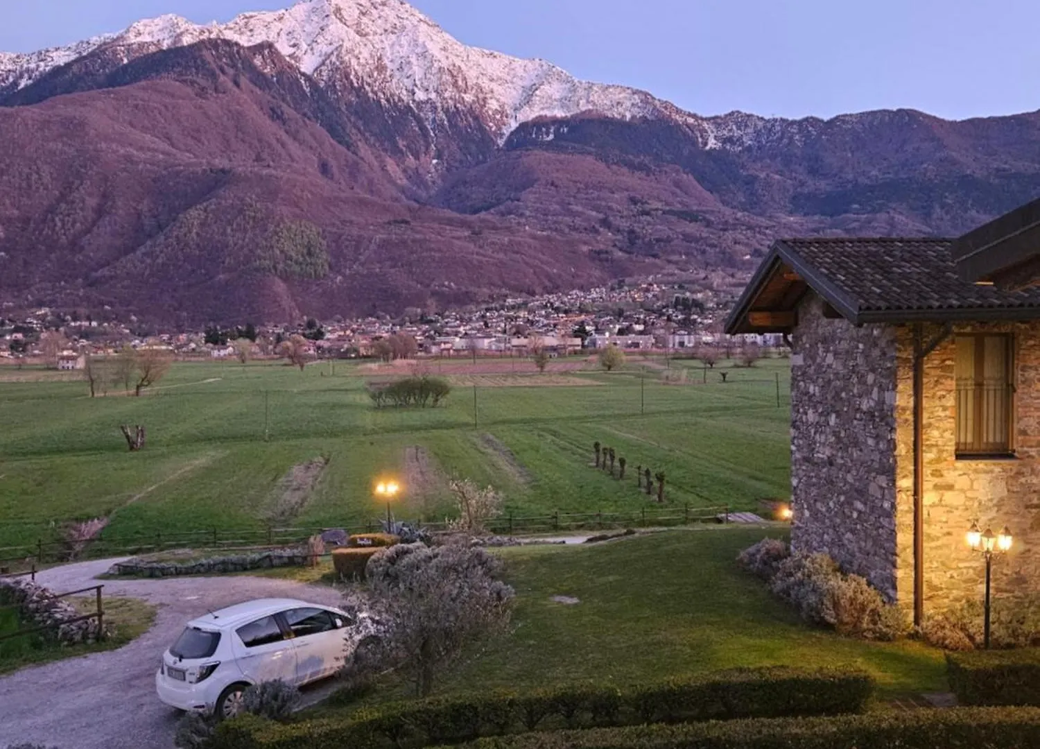 Borgo Erbiola Villa Colico Farm stay