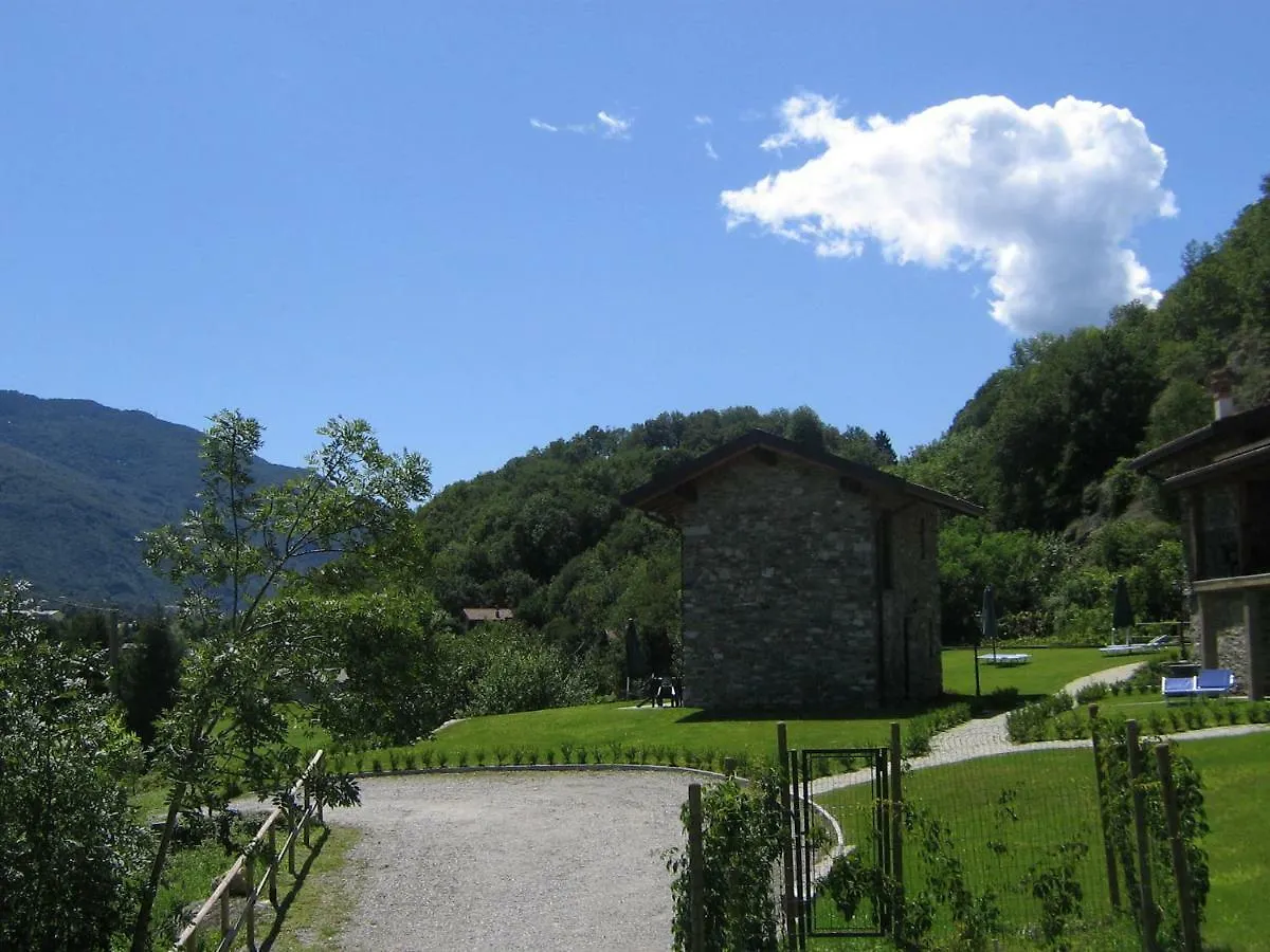 Farm stay Borgo Erbiola Villa Colico Italy