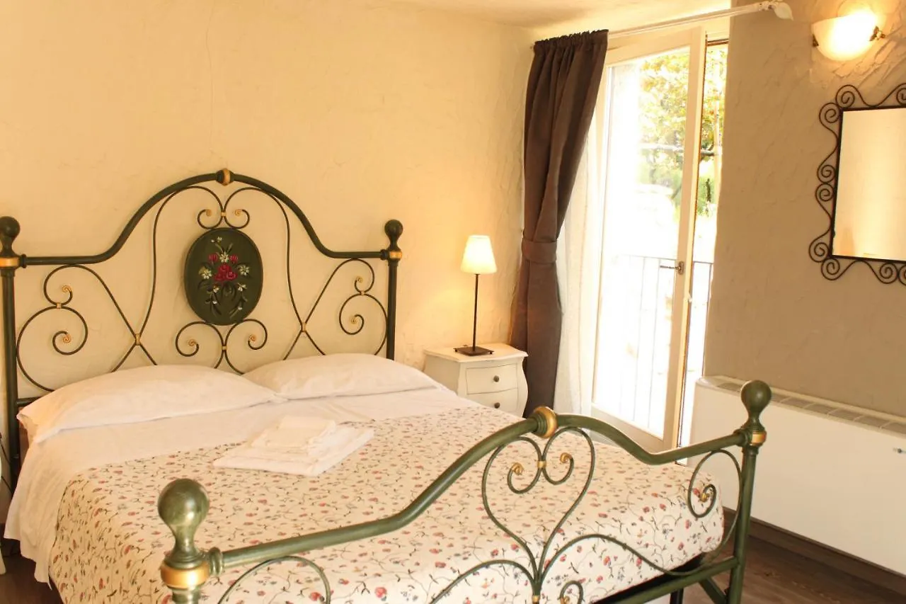 Borgo Erbiola Villa Colico Farm stay