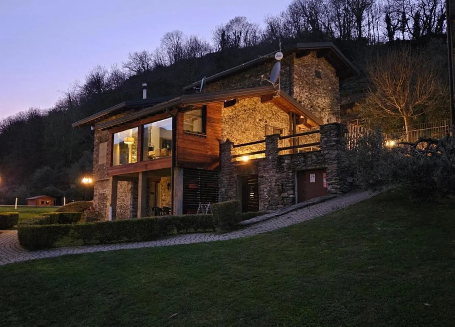 Borgo Erbiola Villa Colico Farm stay